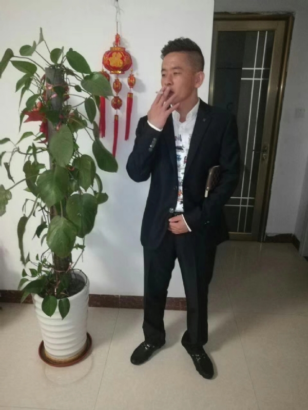 男人三十而立的第二张照片--黄冈相亲服务中心