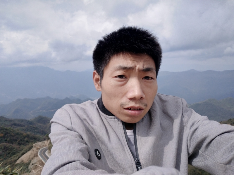 向后半生奋斗的第一张照片--黄冈相亲服务中心
