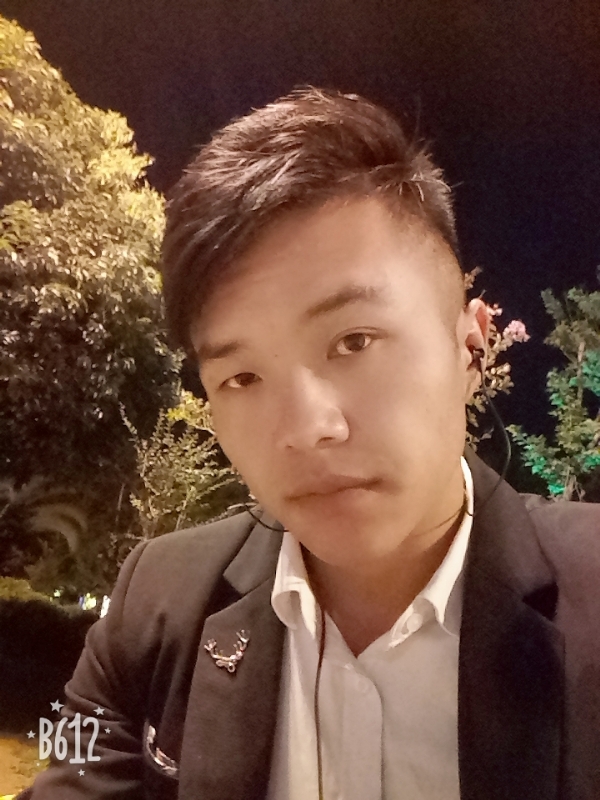 只求一陪伴的第一张照片--黄冈相亲服务中心