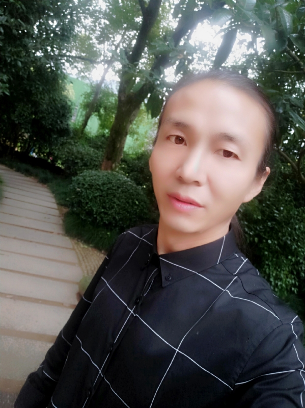 北方的狼的第一张照片--黄冈相亲服务中心