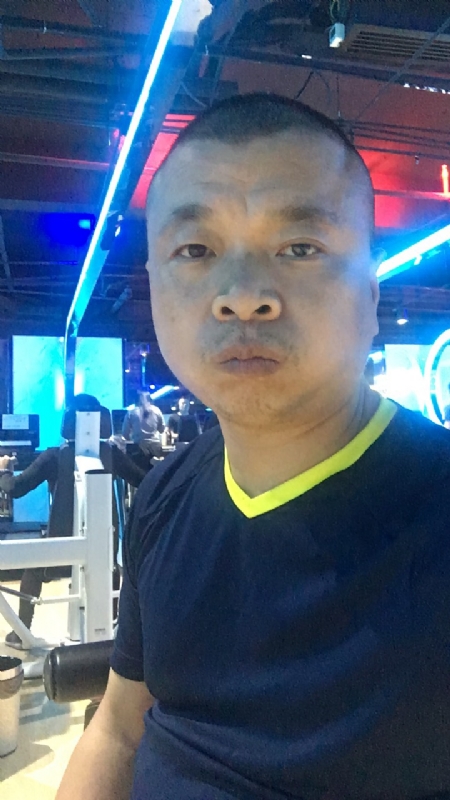 奋斗的第一张照片--黄冈相亲服务中心