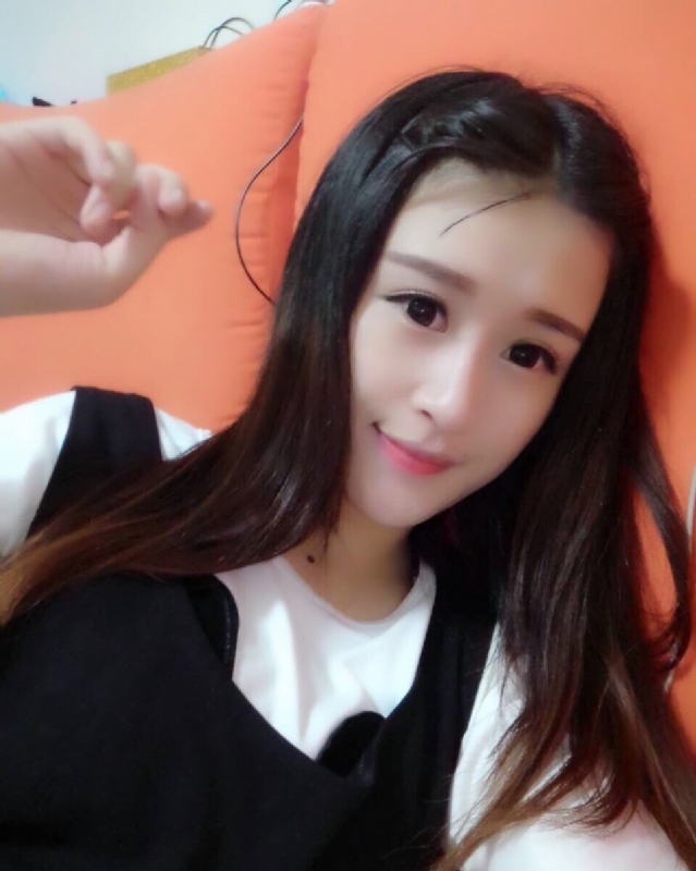 花开的季节的第一张照片--黄冈相亲服务中心