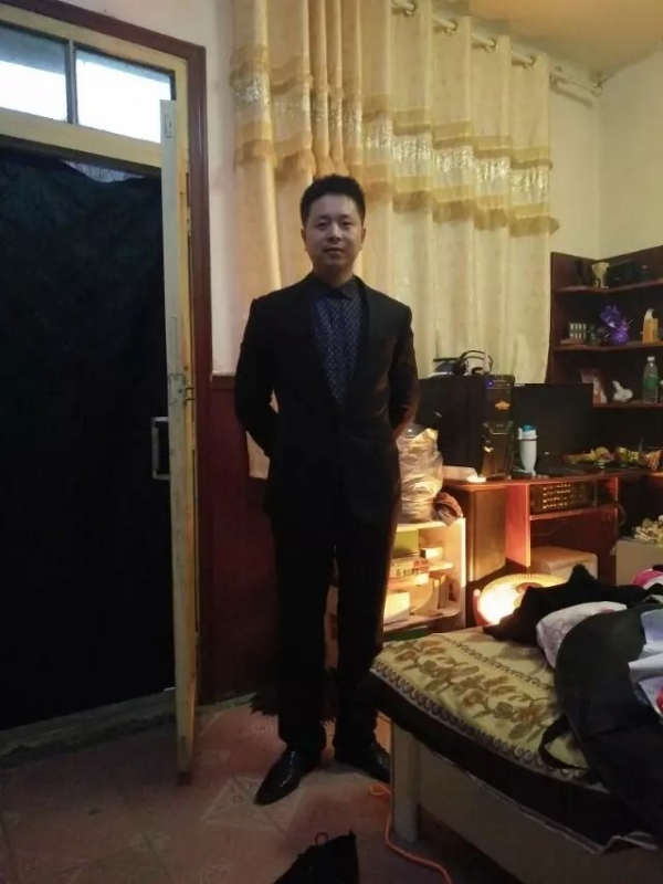亮亮的第一张照片--黄冈相亲服务中心