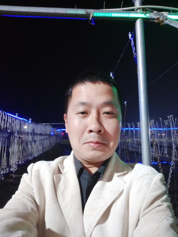 阿峰的第一张照片--黄冈相亲服务中心