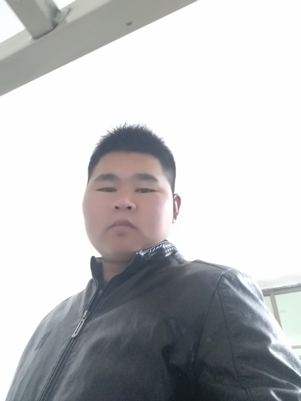 小哥的第一张照片--黄冈相亲服务中心