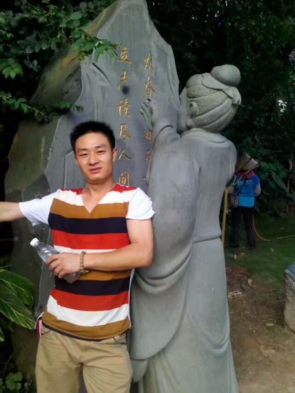 相依相伴的第一张照片--黄冈相亲服务中心