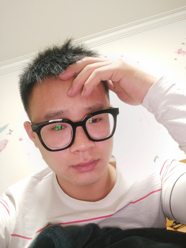 华灯初上的夜晚的第一张照片--黄冈相亲服务中心