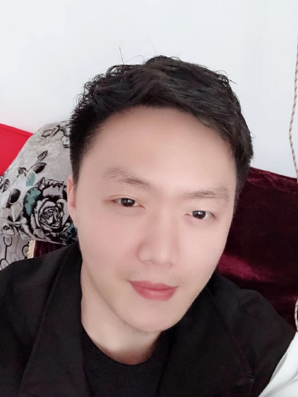 执迷的鲸鱼的第一张照片--黄冈相亲服务中心