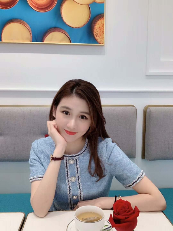 Emily的第二张照片--黄冈相亲服务中心