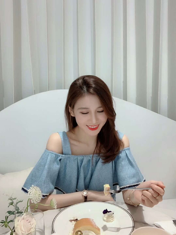 Emily的第三张照片--黄冈相亲服务中心