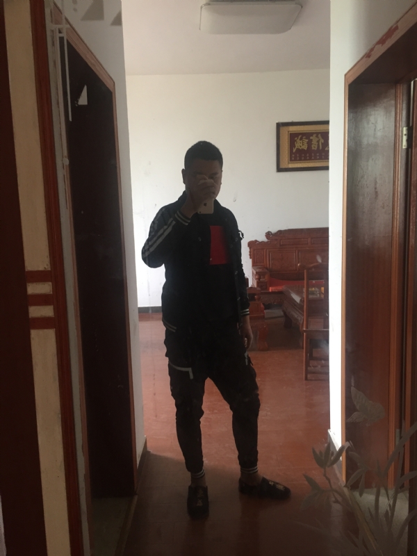 MC无所畏惧的第一张照片--黄冈相亲服务中心