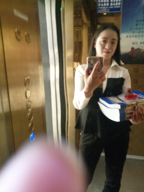 铿锵玫瑰的第一张照片--黄冈相亲服务中心