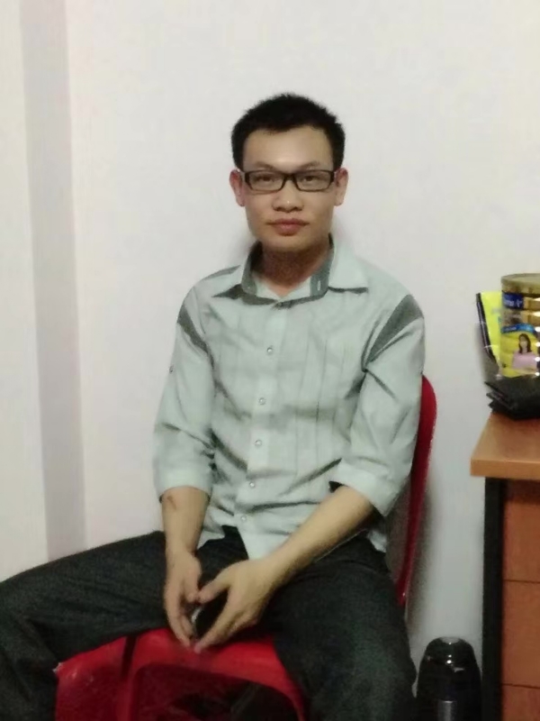 坚强不屈的第一张照片--黄冈相亲服务中心
