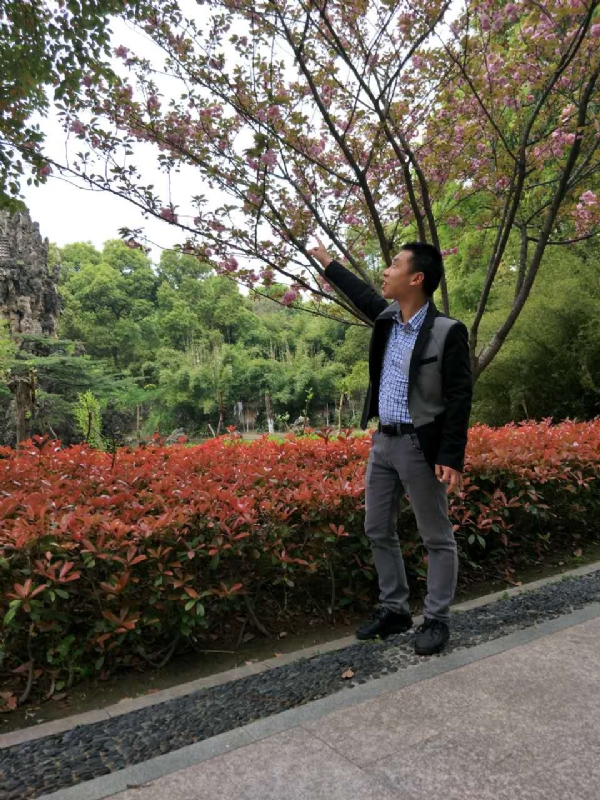 坦诚的第一张照片--黄冈相亲服务中心