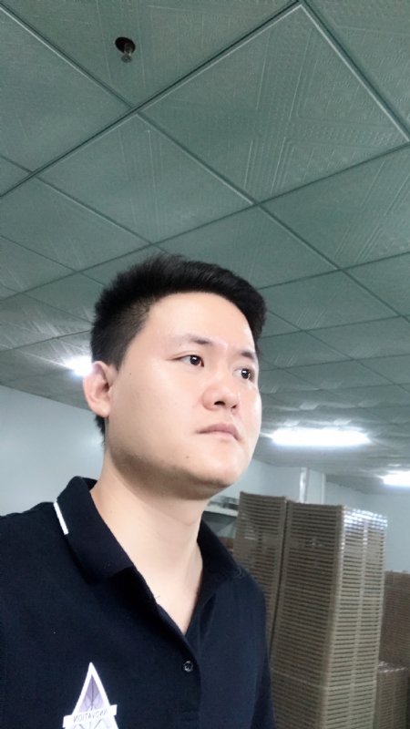 伟的第一张照片--黄冈相亲服务中心