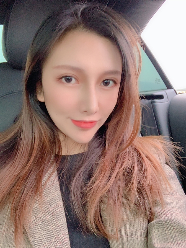 李岚Lancy的第一张照片--黄冈相亲服务中心
