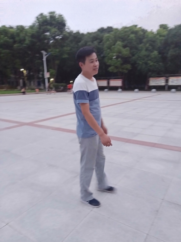 一笑的第一张照片--黄冈相亲服务中心