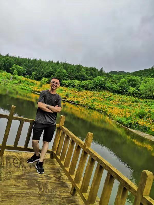 正能量的第三张照片--黄冈相亲服务中心