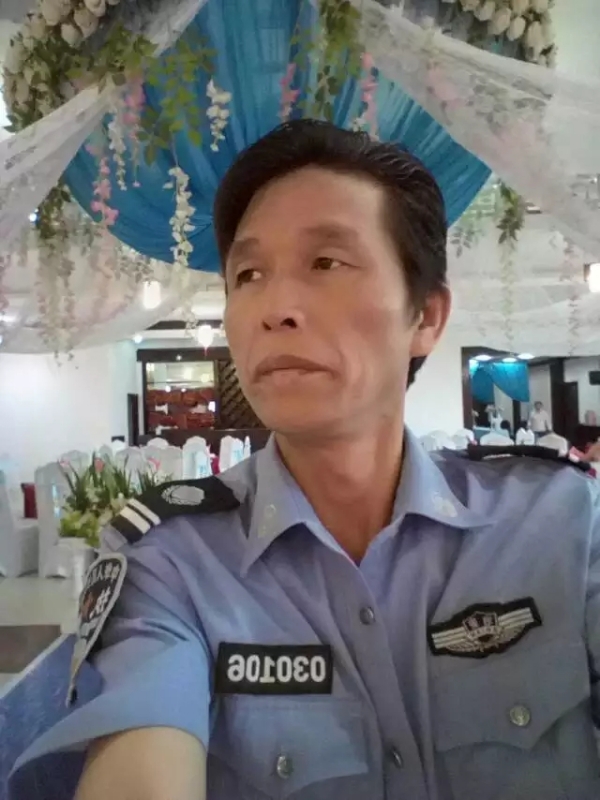 卧窗听雨的第二张照片--黄冈相亲服务中心