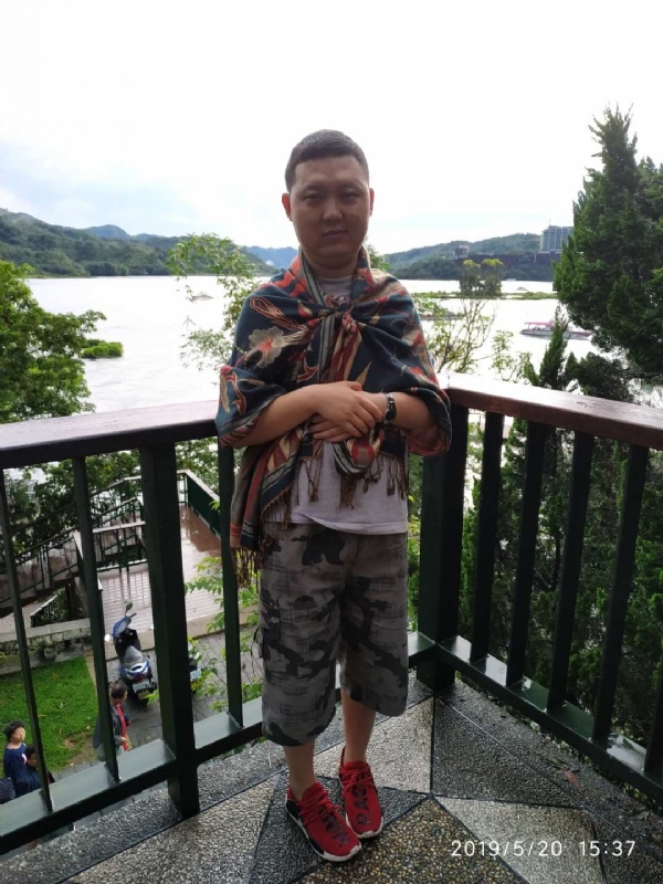 爱情里的俩个人的第一张照片--黄冈相亲服务中心