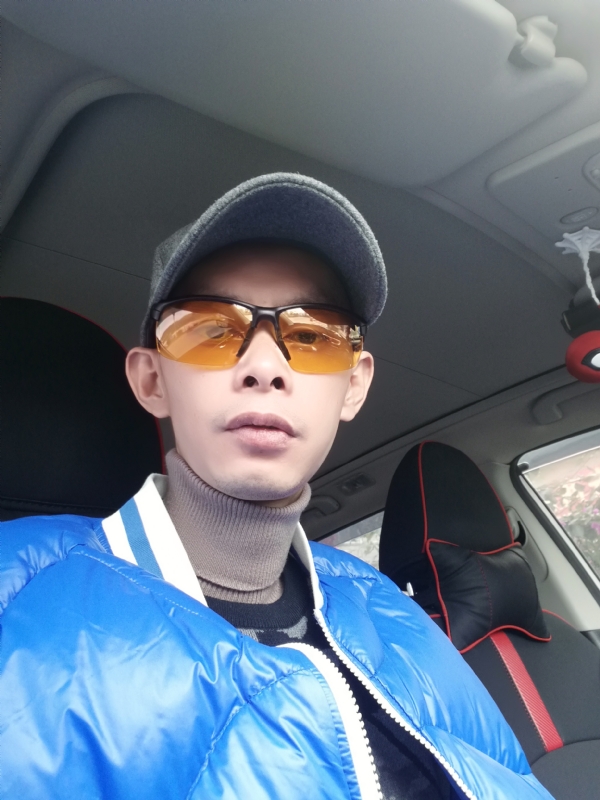 愿得一人心的第一张照片--黄冈相亲服务中心
