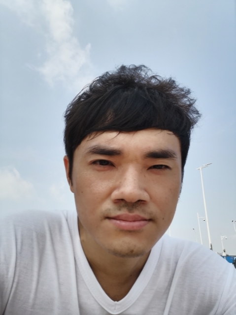 老实人的第一张照片--黄冈相亲服务中心