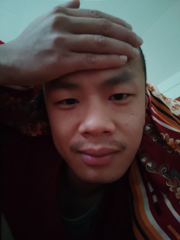 开心鬼在哪呢的第一张照片--黄冈相亲服务中心
