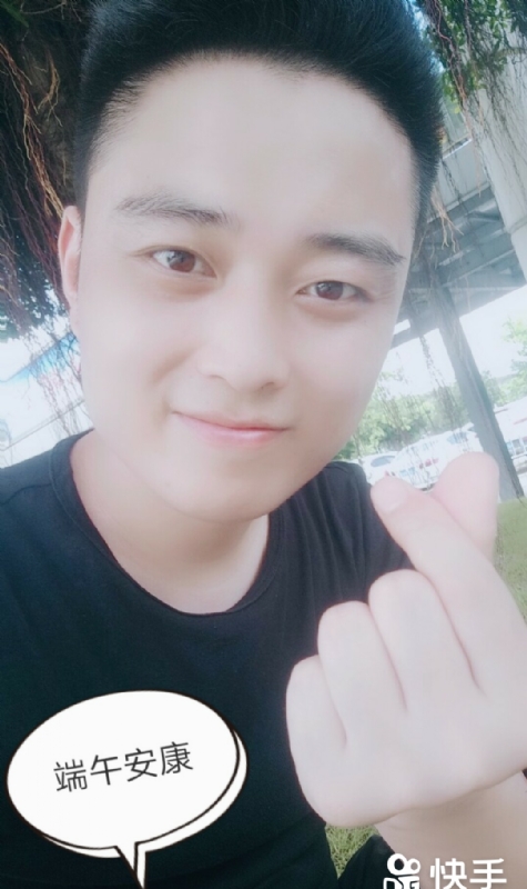 温暖的陈公子的第一张照片--黄冈相亲服务中心