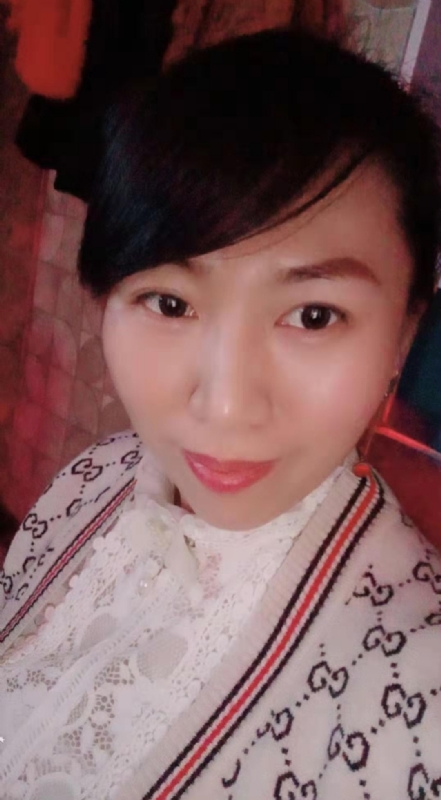 转角遇爱的第一张照片--黄冈相亲服务中心