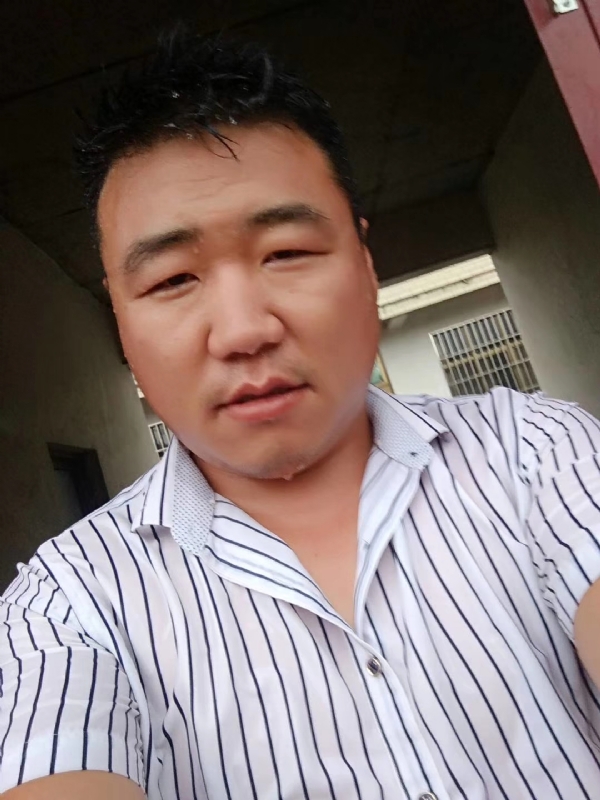 江湖中人的第一张照片--黄冈相亲服务中心