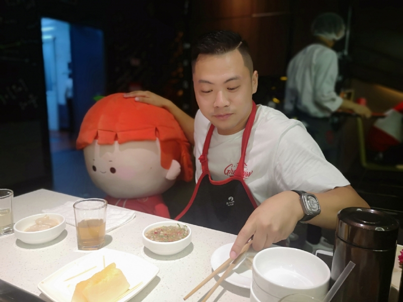 逆行的第一张照片--黄冈相亲服务中心