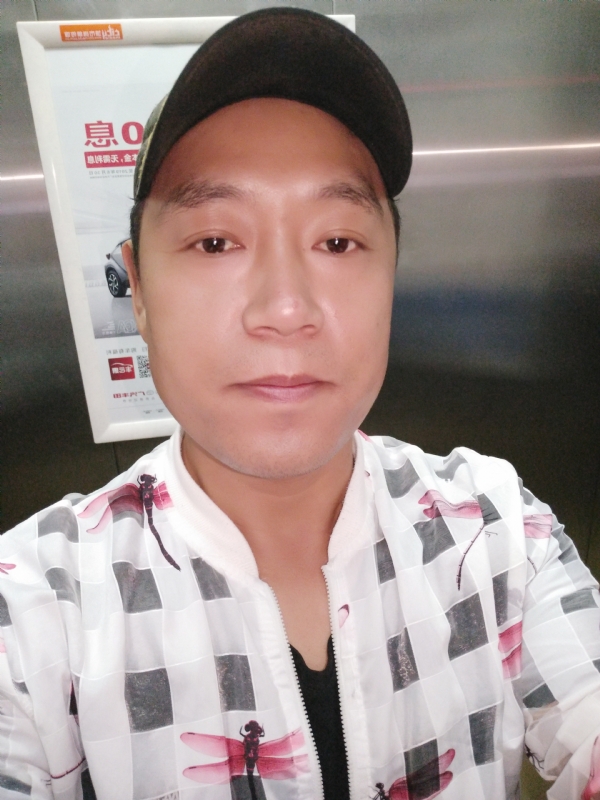 hainy的第一张照片--黄冈相亲服务中心