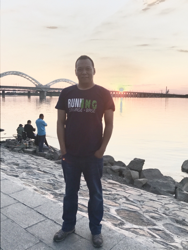 海天一色的第一张照片--黄冈相亲服务中心