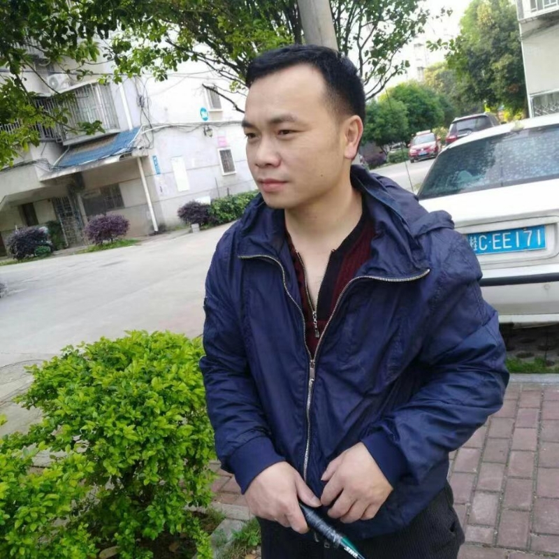 灰色足迹的第一张照片--黄冈相亲服务中心