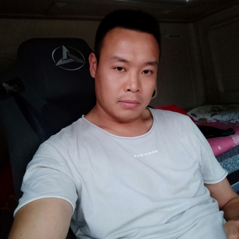 默默的第二张照片--黄冈相亲服务中心