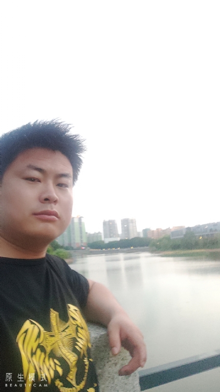 小海的第二张照片--黄冈相亲服务中心