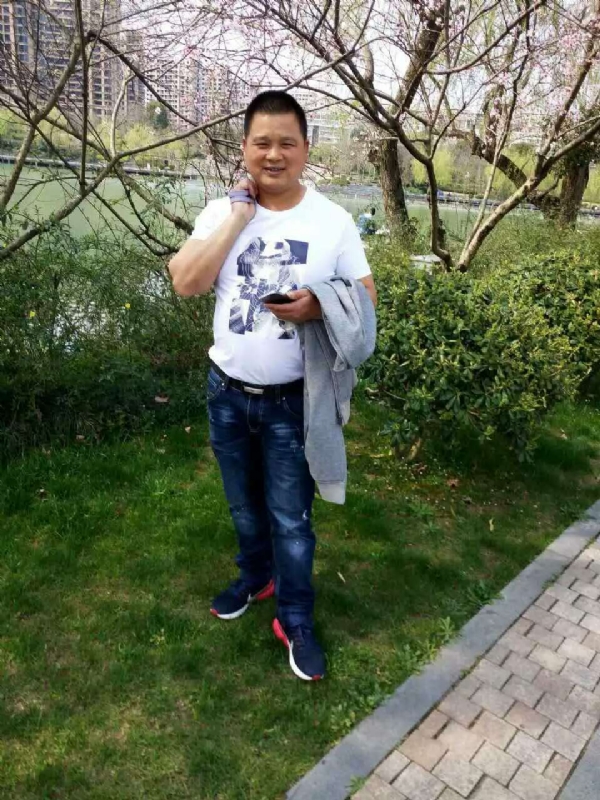 纯爷们的第一张照片--黄冈相亲服务中心