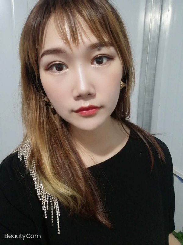 艾薇的第三张照片--黄冈相亲服务中心