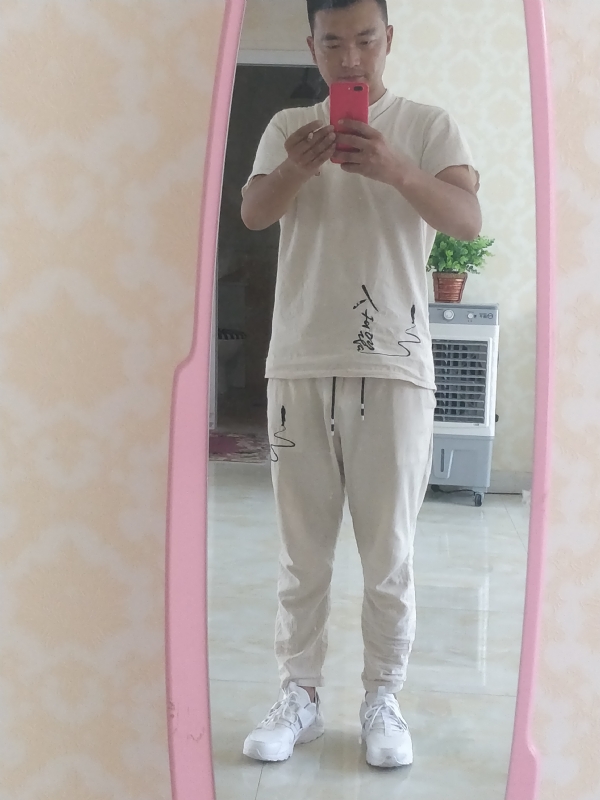 一天一根烟的第二张照片--黄冈相亲服务中心