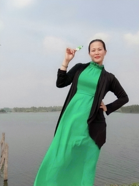 李梅的第二张照片--黄冈相亲服务中心