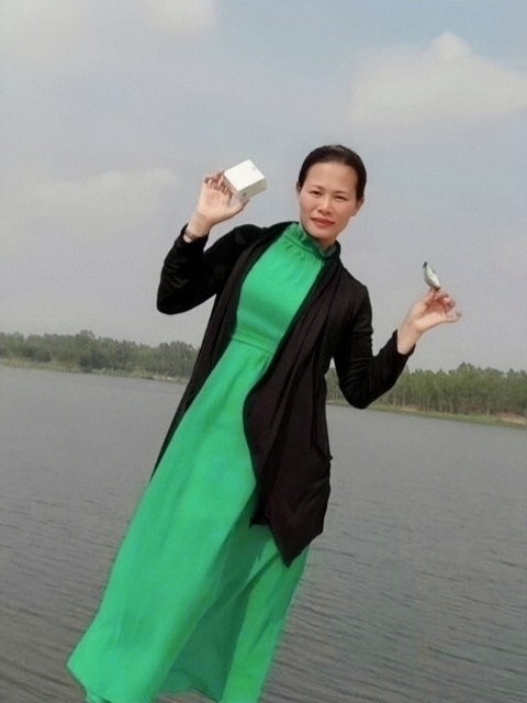 李梅的第三张照片--黄冈相亲服务中心