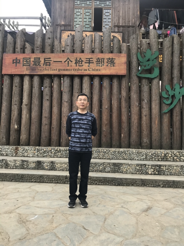 屯里的富豪的第一张照片--黄冈相亲服务中心