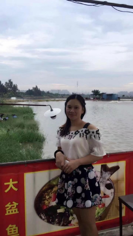 莹莹的第一张照片--黄冈相亲服务中心