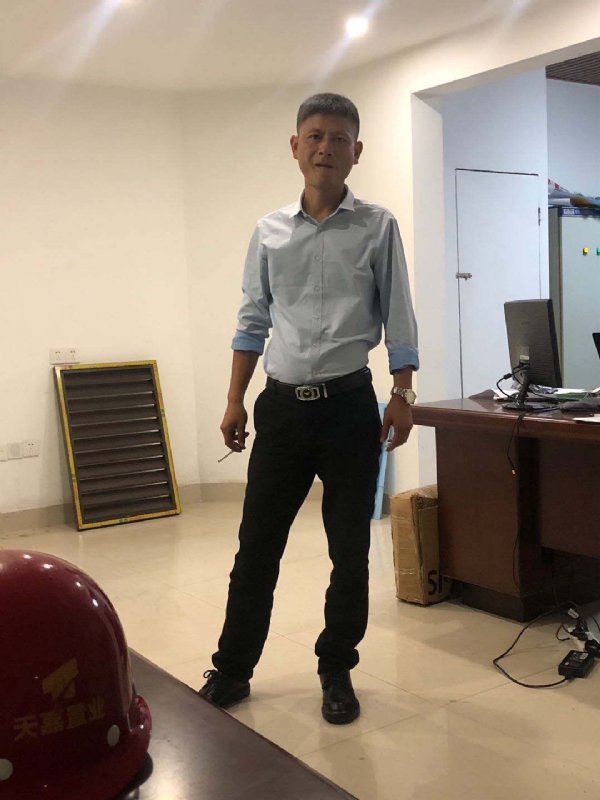 郁闷之中的第一张照片--黄冈相亲服务中心