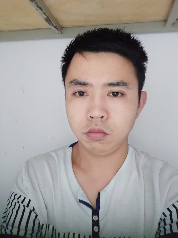 老男孩的第二张照片--黄冈相亲服务中心