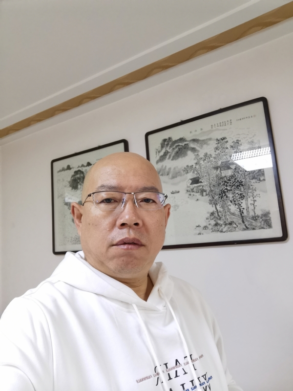 光头博士的第一张照片--黄冈相亲服务中心