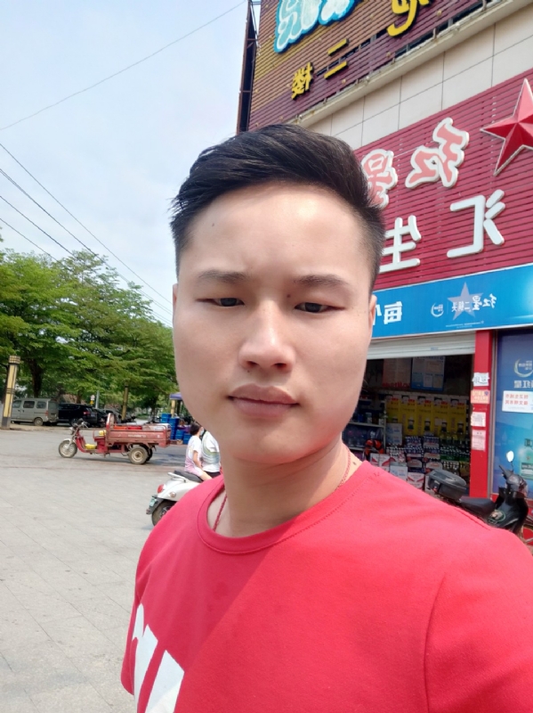 刘振军的第一张照片--黄冈相亲服务中心
