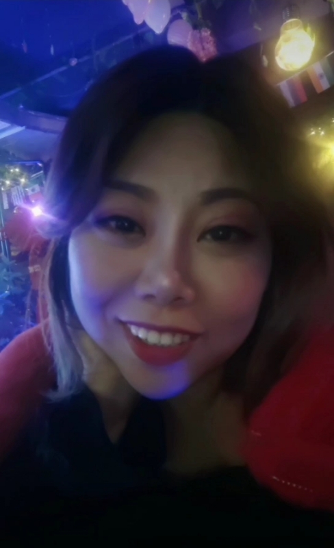 收快递的费仙女的第一张照片--黄冈相亲服务中心