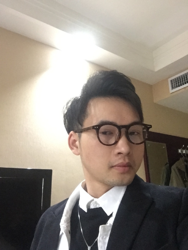 曾亮的第三张照片--黄冈相亲服务中心