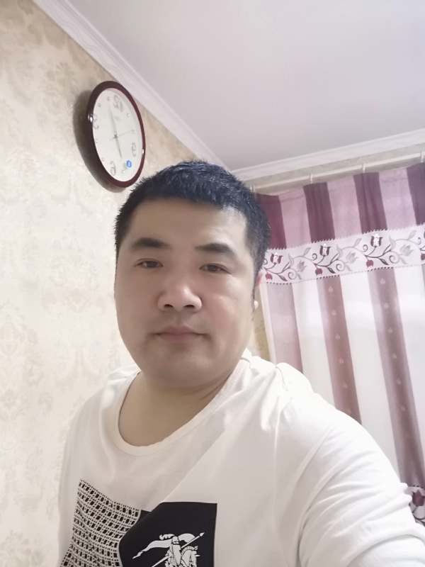 爱你的眼睛的第一张照片--黄冈相亲服务中心